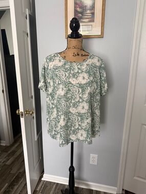 LC Lauren Conrad Floral Short-Sleeve Top - Sage and Cream